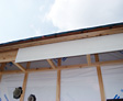 <span class='green'>【破風板取付工事】</span><br />屋根の垂木などを隠す板で化粧板としての役割と、その名の通り雨風から屋根を守る役割を果たします。